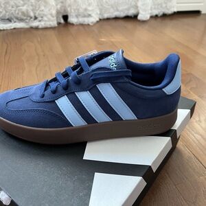 Adidas Men's Navy and Light Blue Sneakers